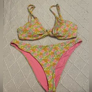 Dippin Daisy’s 🌸🌸🌸 floral bikini cheeky